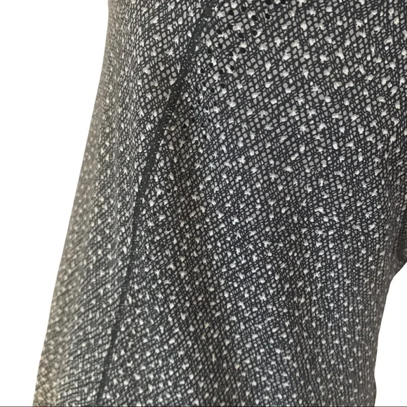 LULULEMON Hit It Tank Top Frozen Fizz White Black Racerback Workout Gym Active - Picture 5 of 15